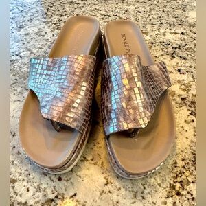 Donald J. Pliner Silver Metallic Sandals with Cushioned Sole